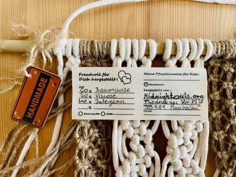 Makramee im Boho-Stil in Weiß- und Beigetönen Makramee im Boho-Stil in Weiß- und Beigetönen